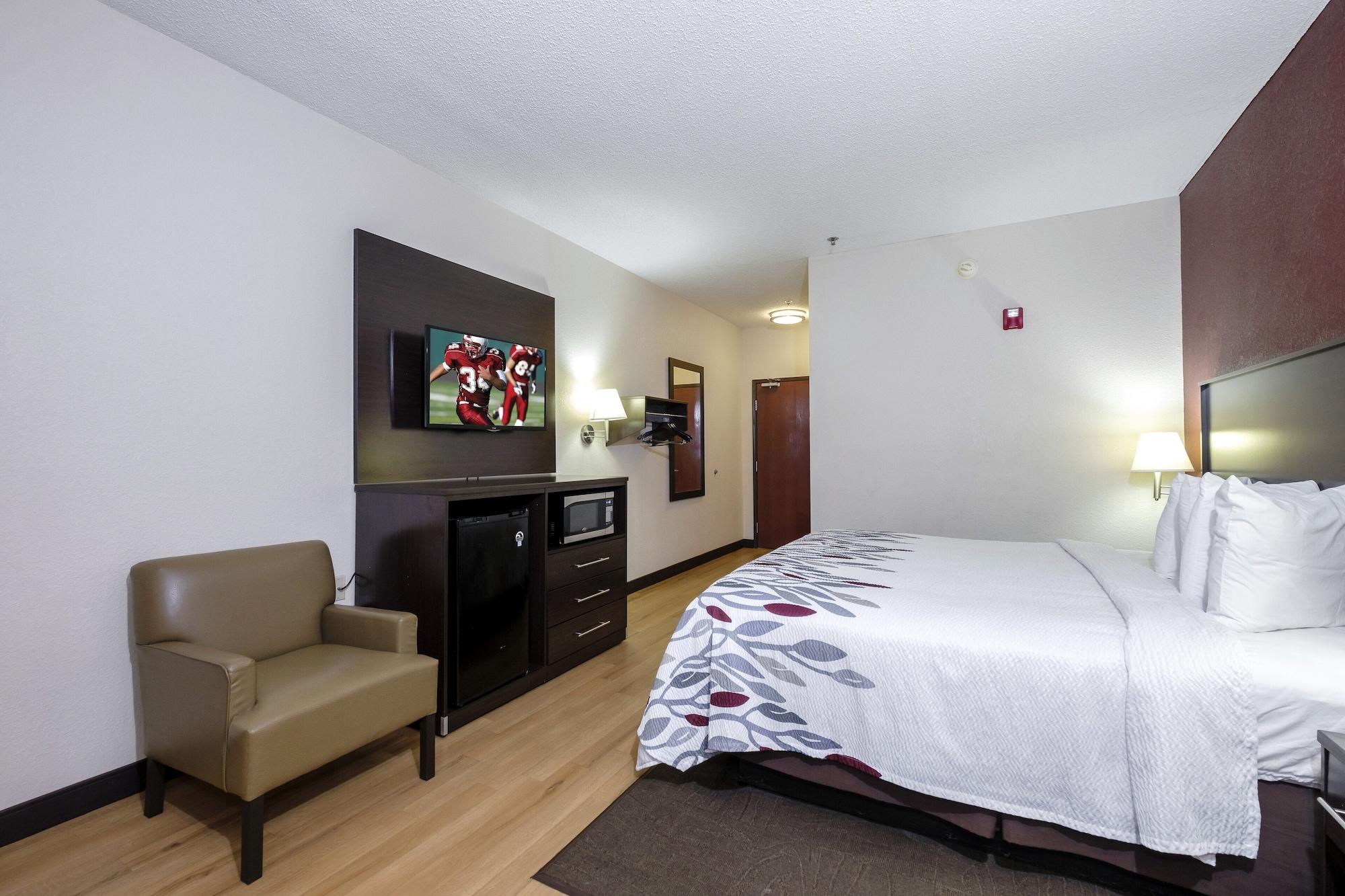 Red Roof - Papermill Road Motel