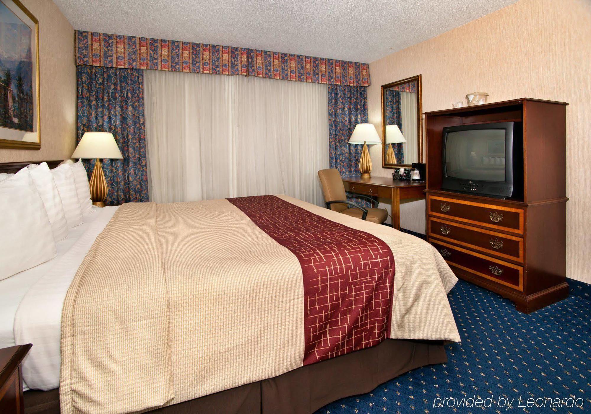 Red Roof - Papermill Road Motel 2*